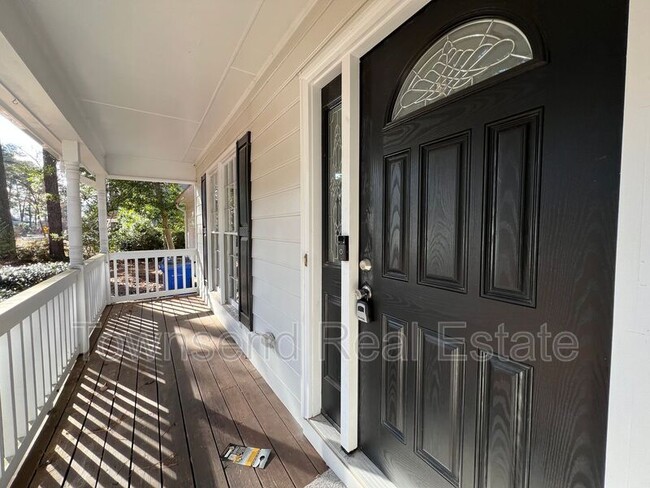 Photo - 1950 Merrimac Dr