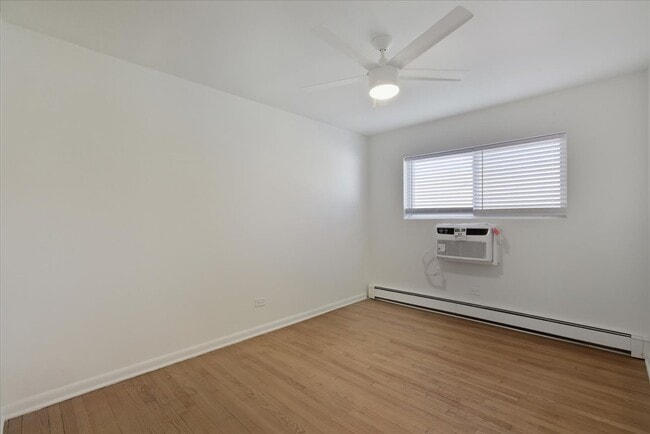 Photo - 7357 N Winchester Ave Unit GR