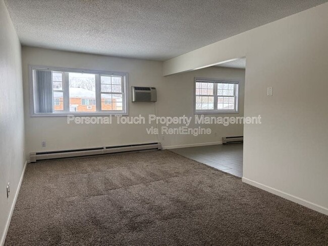 Photo - 912-18 1/2 18 1/2 St S Unit 3