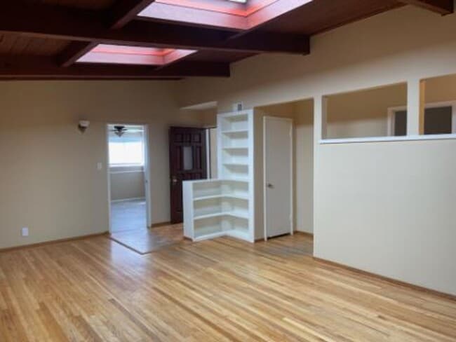 Photo - Lovely 3 Bedroom with spacious yard. Great location!