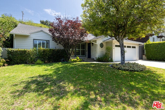 Photo - 3976 Goodland Ave