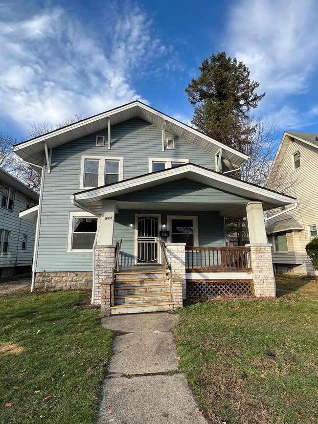 Photo - 943 Delia Ave