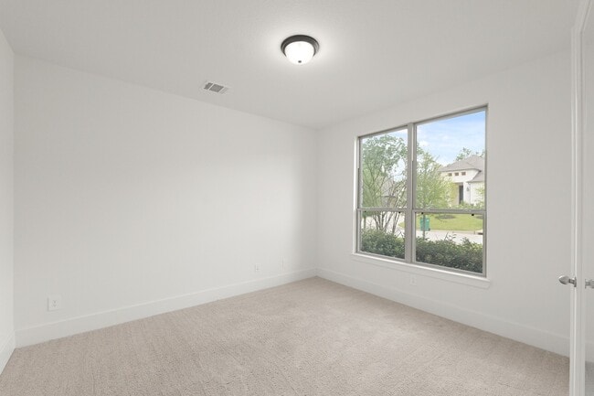 Photo - 406 Nocturne Rdg Dr