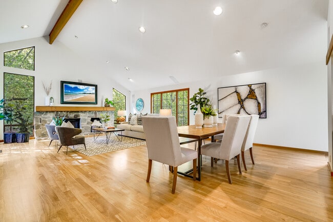 Photo - 1 Rimrock Rd