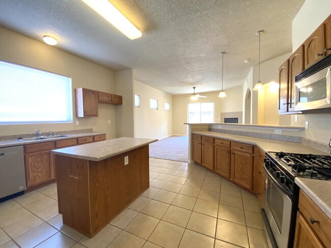 Photo - Spacious- 2 Living Rm/3BR/2Bath in Cabezon