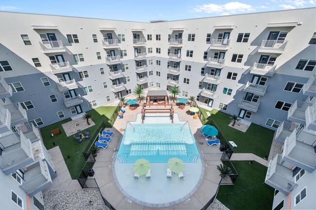 Building Photo - The Gibson