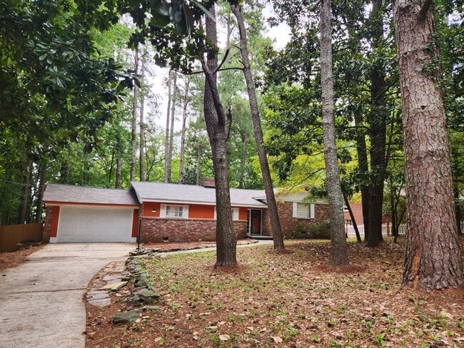 Building Photo - 2 Bedroom 2.5 Bath Home MINS FROM LENOX SQUARE MALL!