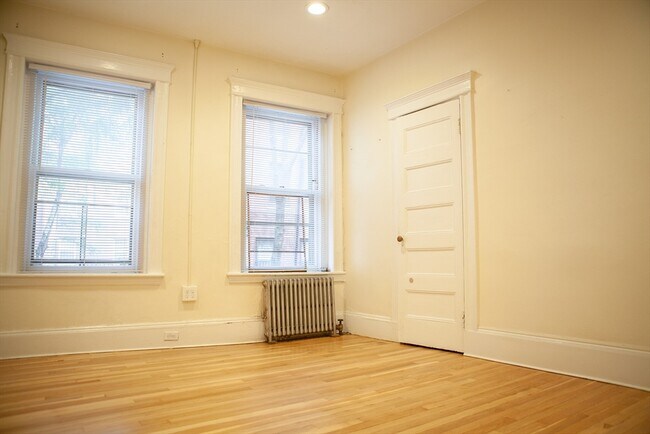 Photo - 74 Phillips St Unit 1