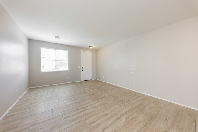 Photo - 40806 N Hudson Ct