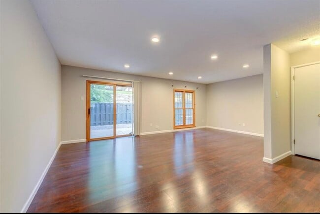 Building Photo - 10411 Corbeil Dr Rental