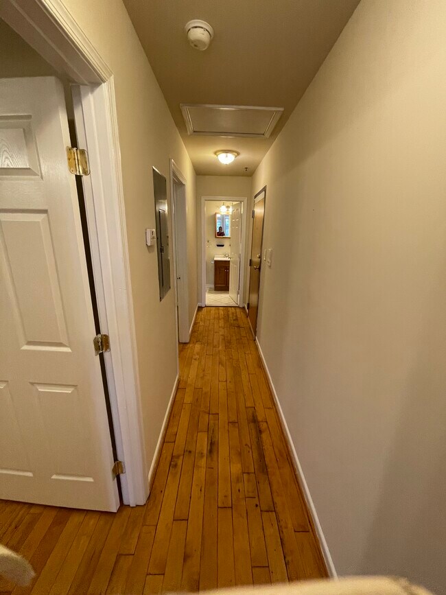 Photo - 803 W Broad St