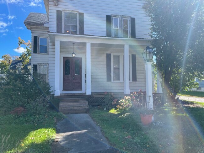 Front Entrance - 101 Walnut St Apartments Unit 2 -2nd Floor-