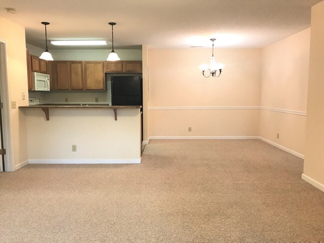 Photo - Hendersonville Condo - Top Floor - Wonderf...