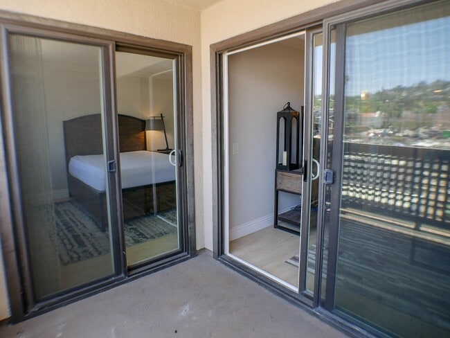 Photo - RARE Offering 2BD/2BA Furnished Condo of secured building in highly sought after Boutique Bella C... Unidad 305