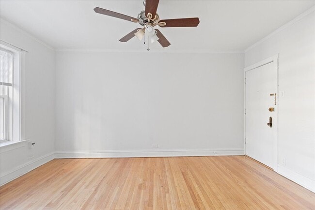 Photo - 658 W Oakdale Ave Unit 3C