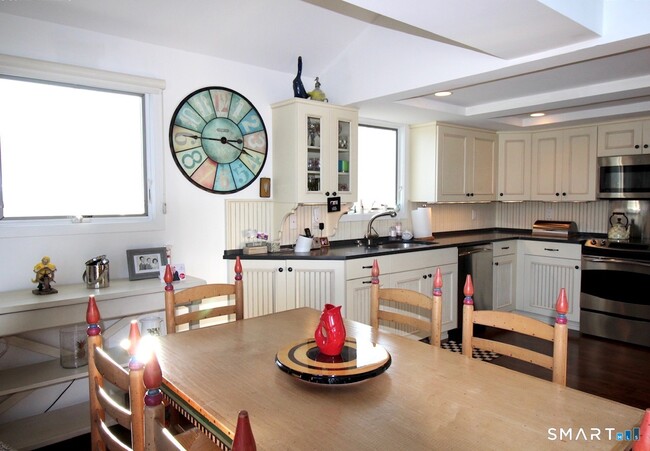 Photo - 147 Captains Dr