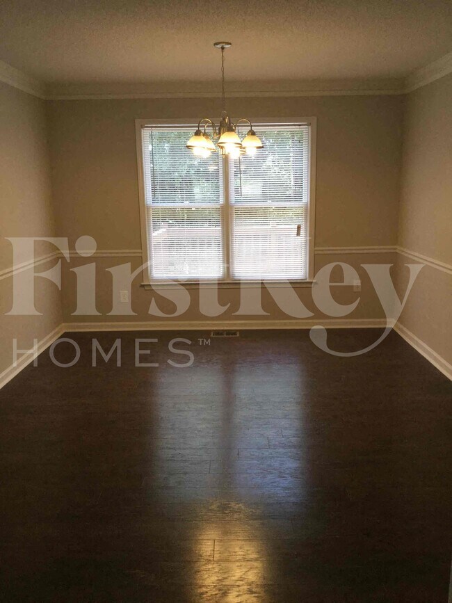 Photo - 138 Springfield Dr