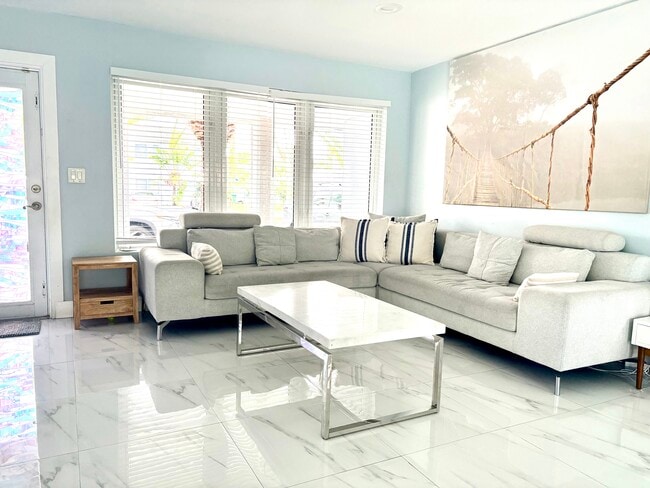 Photo - 5770 NE 18th Ave