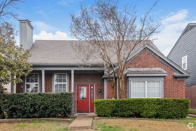 Building Photo - 1507 Chapman St Rental