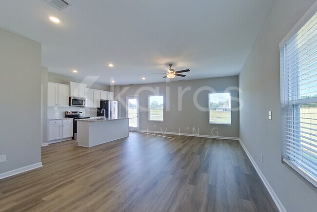 Photo - 908 Silent Barge Cv