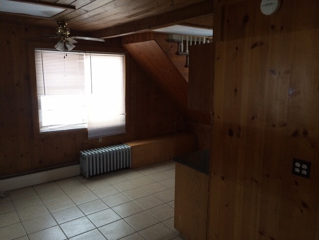 Photo - 401 E Ryan Rd