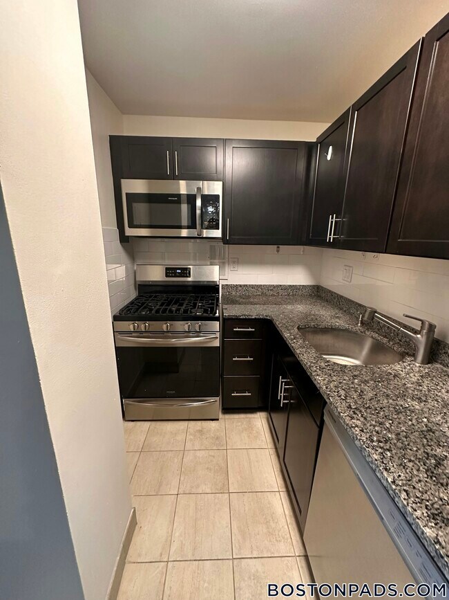 185 Freeman St Unit 746
