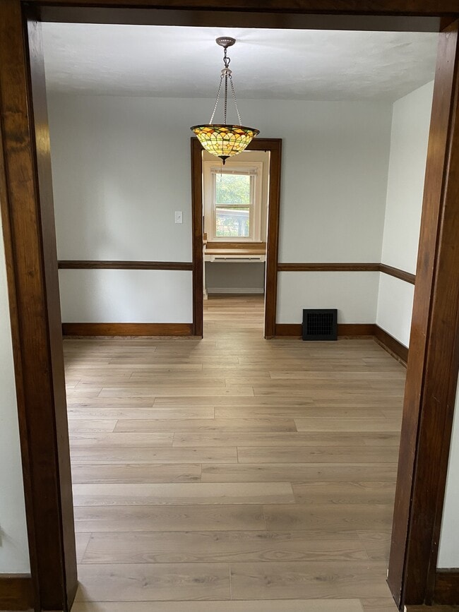 Photo - 2817 Emerson Ave