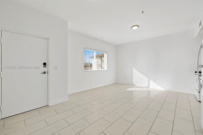 Photo - 405 E 7th St Unit 206