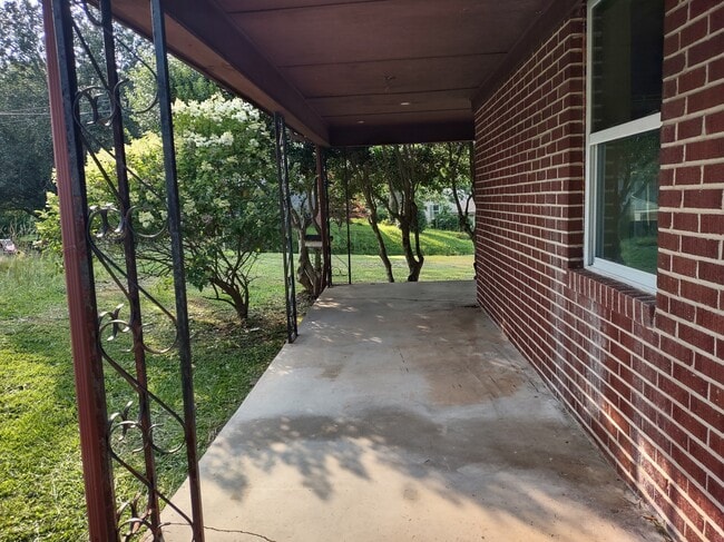 Photo - 161 S Pine St