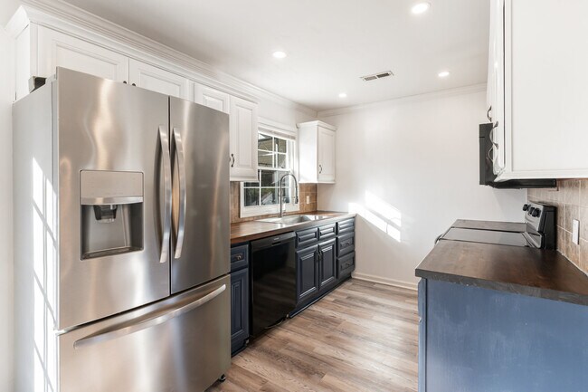 Photo - 3883 Crouch Dr