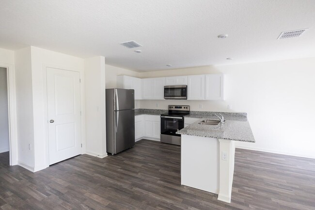 Photo - 664 Hillview Lp