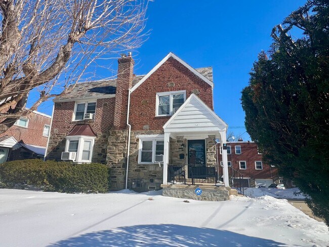 317 Barker Ave