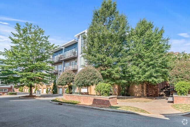Building Photo - (Coming Soon) Move-in Ready 1 Bedroom Cond... Unit 201 Rental