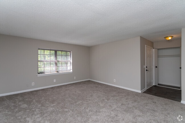 2BR, 2BA - 1,340SF - Huffman Mill Townhomes