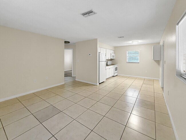 Photo - 202 2nd St Unit F