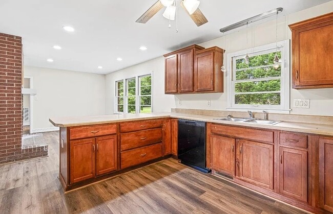 Photo - 1516 Montague Ave