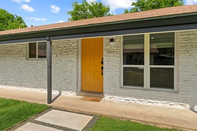 Photo - 10601 Macmora Rd