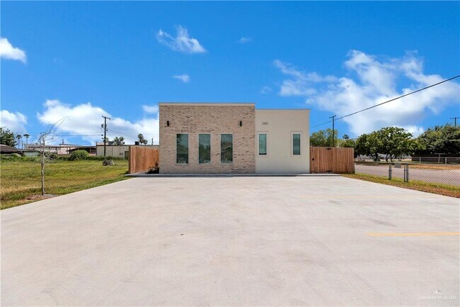 Photo - 1102 E McIntyre St Apartamento Unidad 1