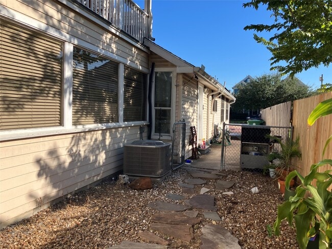 Photo - 543 W 27th St Unit C