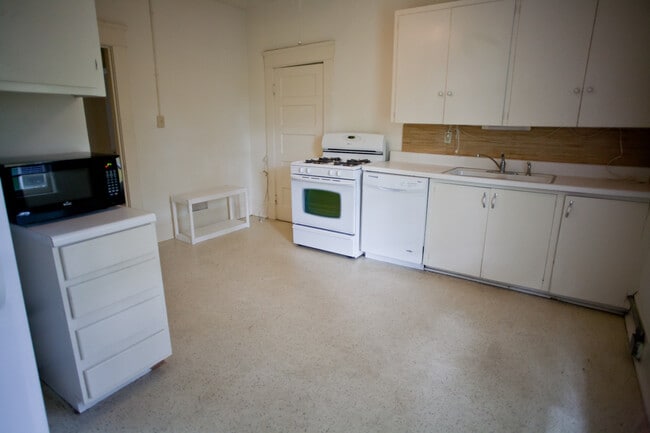 Photo - 212 2 McCauley Street