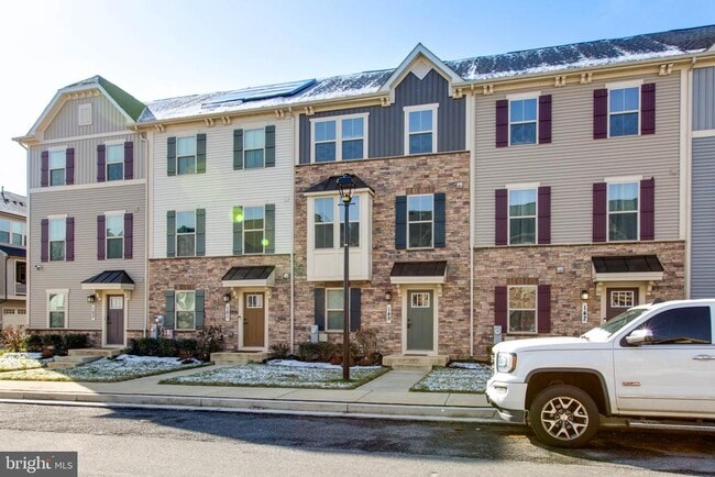 Photo - 149 Lyons Crk Dr