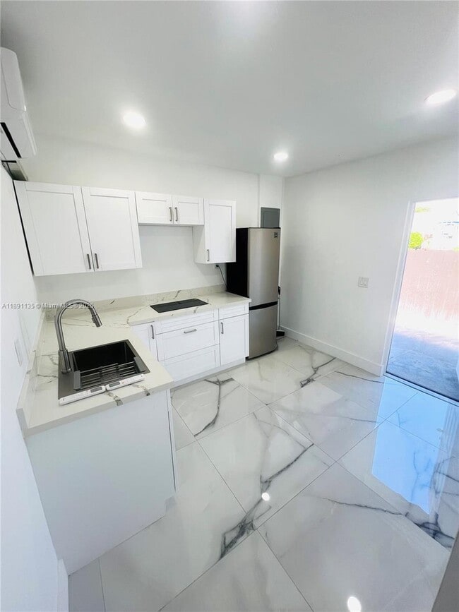 Building Photo - 13065 SW 263rd Terrace Unit 2