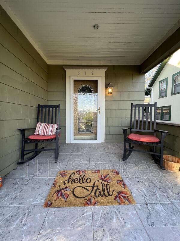 Photo - 519 School St