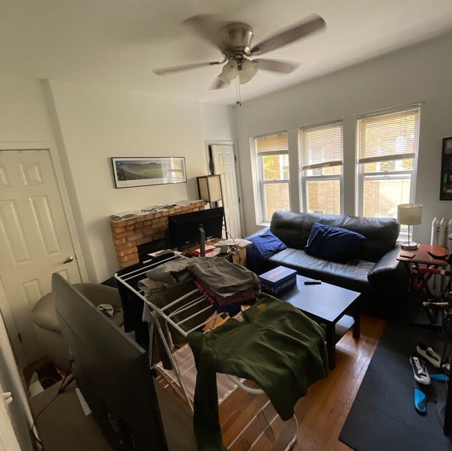 Photo - 677.5 W Wrightwood Ave Unidad 2S