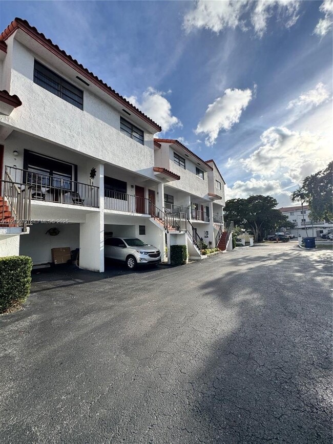 Photo - 421 Swallow Dr Unidad 10