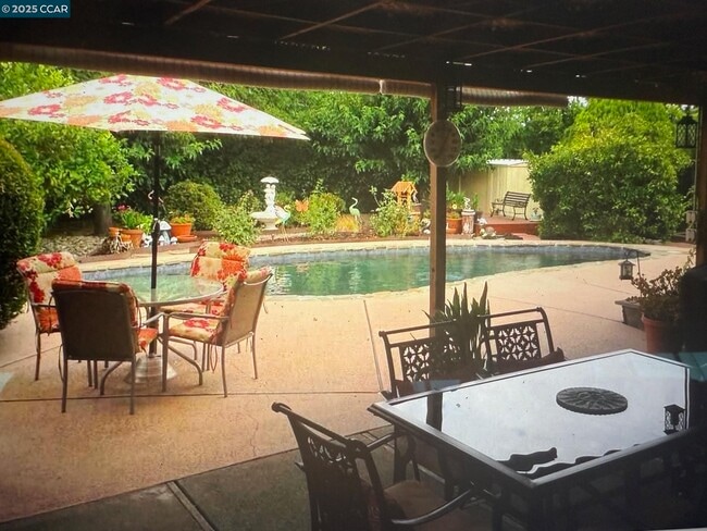 Photo - 1241 Brookview Dr