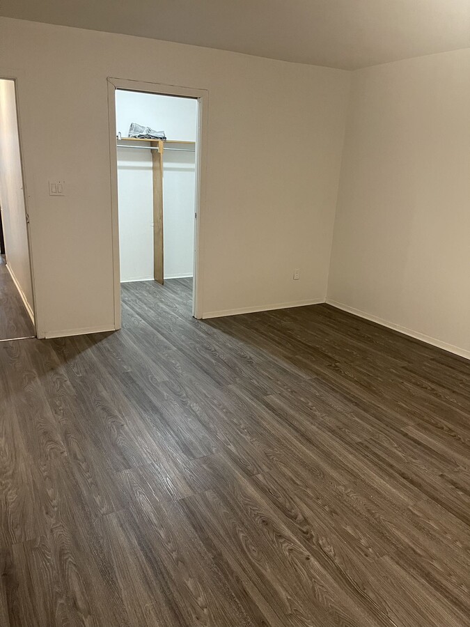 Photo - 4811 91st St