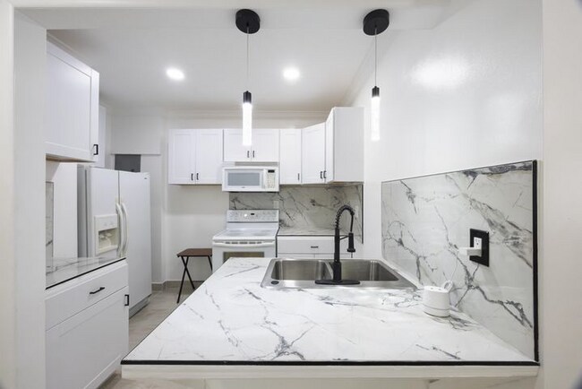 Photo - 4591 Purdy Ln