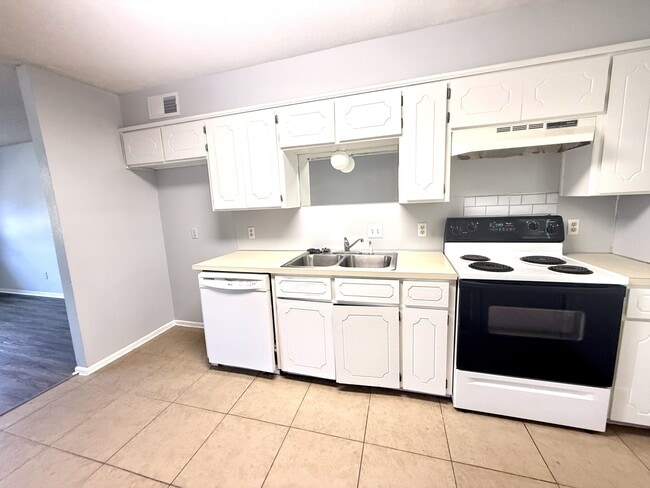 Photo - 2206 Shenandoah Dr