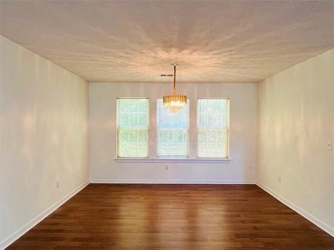 Photo - 3663 Willgrove Way